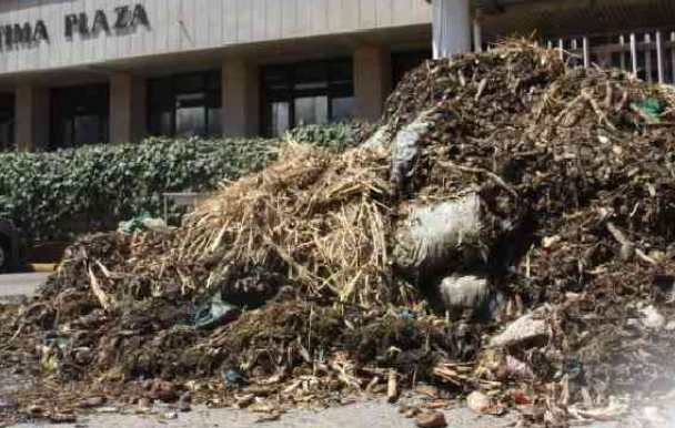 Public Health Principal Secretary Mary Muthoni inspecting garbage outside Stima Plaza in Nairobi, following a health hazard notification to the County government