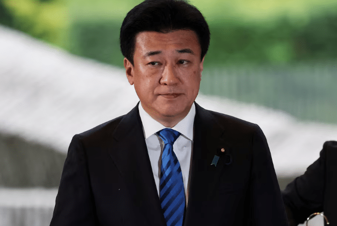 Chief Cabinet Secretary Minoru Kihara arrives at the prime minister’s residence in Tokyo.